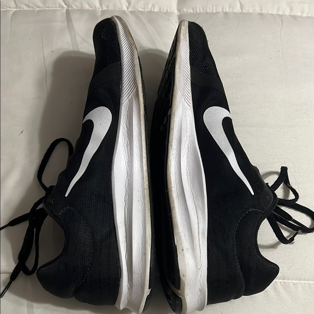 Nike Women’s Black Downshifter 8 - Picture 3 of 13
